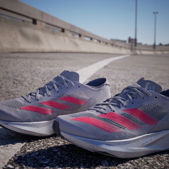 adidas Adizero Takumi Sen 10 dash grey/lucid red/grey two (Damen)