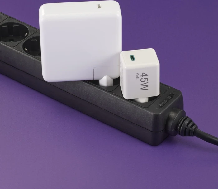 Hama GaN Schnellladegerät Super-Mini, USB-C, 1x USB-C, 45W, weiß