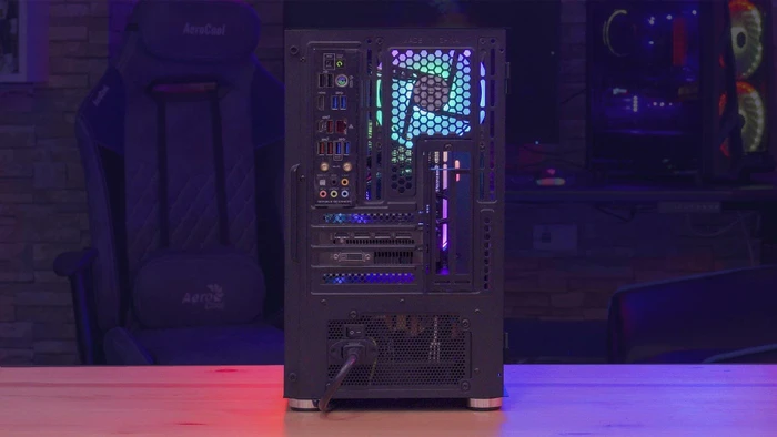 AeroCool Atomic, inkl. GPU-Halterung, Glasfenster