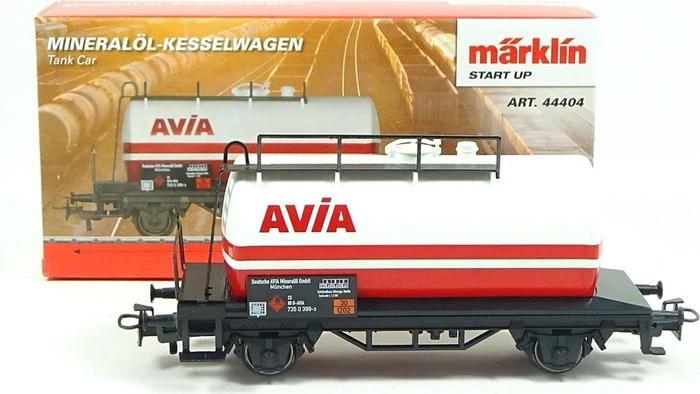 Märklin - Start up Spur H0 Güterwagen - Mineralöl-Kesselwagen Avia