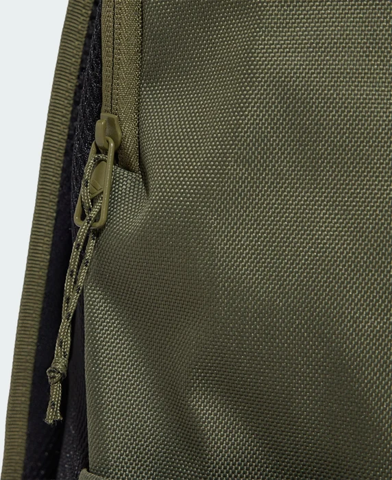 adidas 3-Stripes Flap olive strata/black