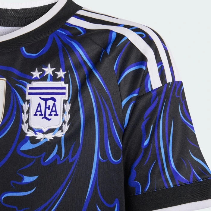 adidas FIFA WM 2026 Argentinien Auswärtstrikot kurzarm black/lucid blue/blue burst (Junior)
