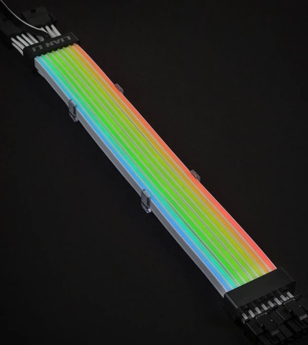 Lian Li Strimer Plus, 6/8-Pin PCIe Verlängerungskabel, RGB beleuchtet