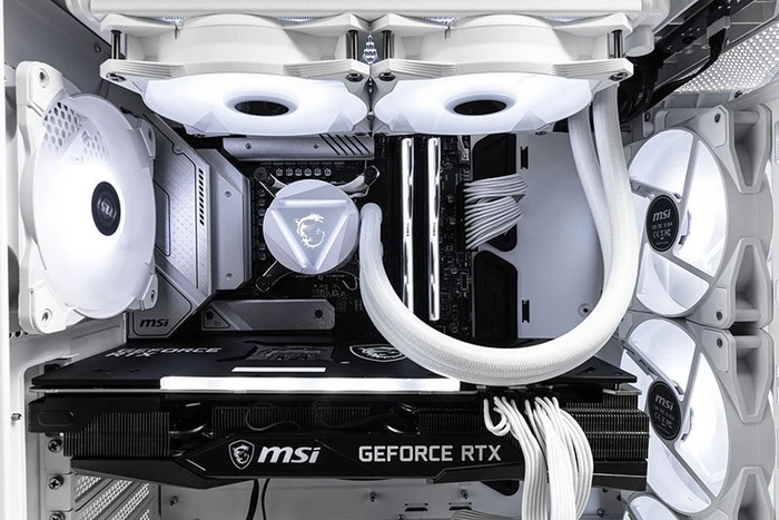 MSI MPG Gungnir 110R White, weiß, Glasfenster