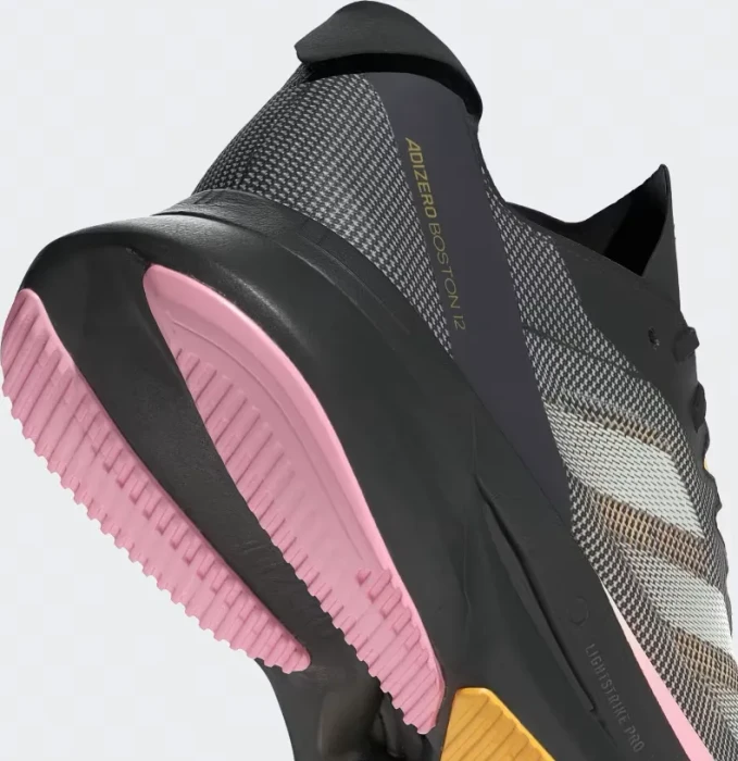 adidas Adizero Boston 12 core black/zero metallic/spark (Herren)