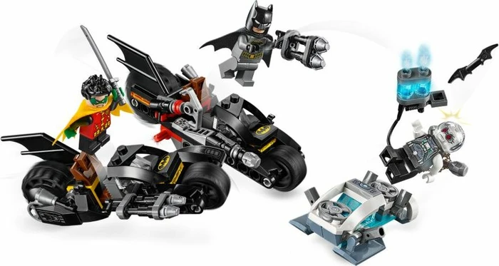 LEGO DC Universe Super Heroes - Batcycle-Duell mit Mr. Freeze