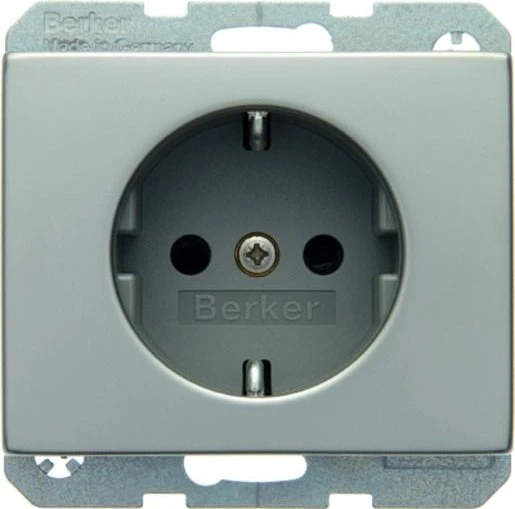 Berker SCHUKO Steckdose 47357004 K.5 | Edelstahl rostfrei | Unterputz | erhöhter Berührungsschutz | 16A 250V | matt Image