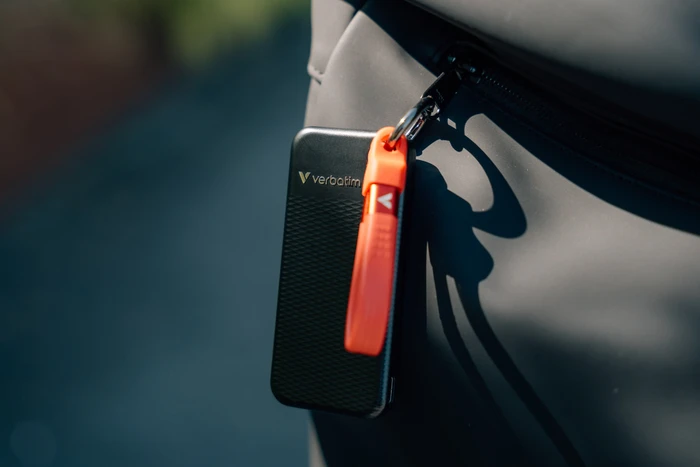 Verbatim Pocket SSD, schwarz/rot, 2TB, USB-C 3.1