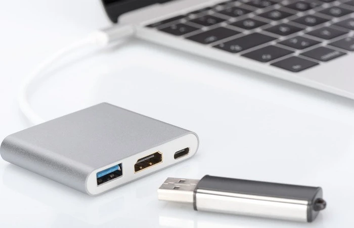 Digitus USB-C auf HDMI Multiport Adapter silber/weiß