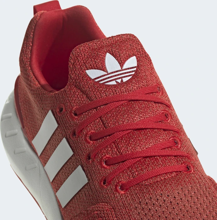 adidas Swift Run 22 vivid red/cloud white/altered amber