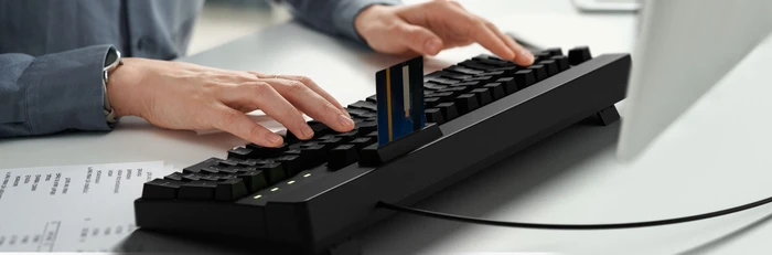 KeySonic KSK-8040U-CR Dual-Dynamics Tastatur, schwarz, mit Kartenleser, USB, DE