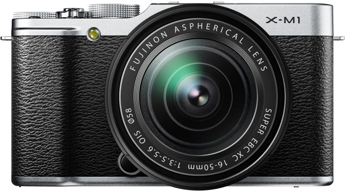 Fujifilm X-M1 silber mit Objektiv Fujinon XC 16-50mm 3.5-5.6 OIS