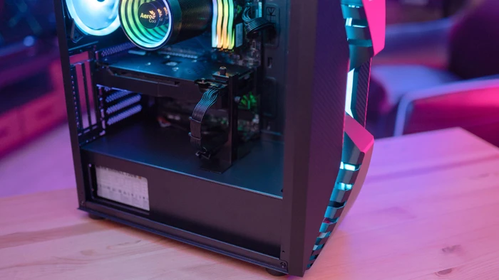 AeroCool Cronus, Glasfenster