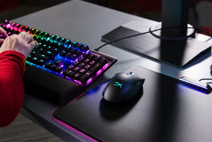 HP HyperX Fury Ultra RGB Mousepad, M