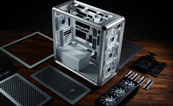 Cooler Master MasterFrame 600, silber, Glasfenster