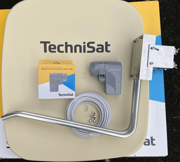 TechniSat Satman 65 Plus beige inkl. UNYSAT-Quattro-Switch-LNB (2065/9980)