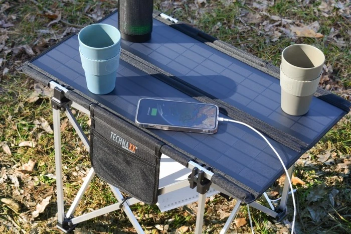 Technaxx TX-251 Faltbarer 20 Watt Solar Campingtisch schwarz