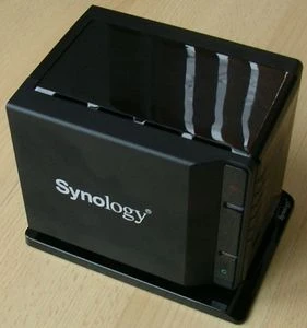 Synology DiskStation DS409, 128MB RAM, 1x RJ-45 1000Base-T, 2x USB-A 2.0