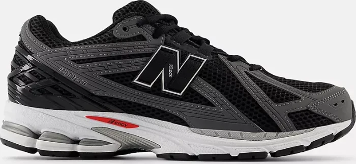 New Balance 1906R black/team red/castlerock (Herren)
