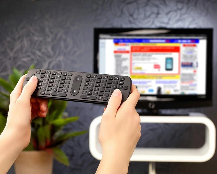 GeneralKeys 3in1-Funk-Air-Maus mit Multimedia-Tastatur und Fernbedienung, schwarz, USB, DE