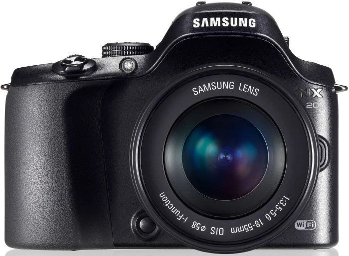 Samsung NX20 mit Objektiv NX 18-55mm 3.5-5.6 OIS II i-Function