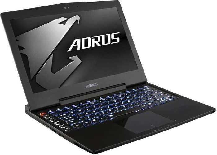 GIGABYTE AORUS X3 Plus V4-DECF1, Core i7-5700HQ, 8GB RAM, 250GB SSD, GeForce GTX 970M, DE