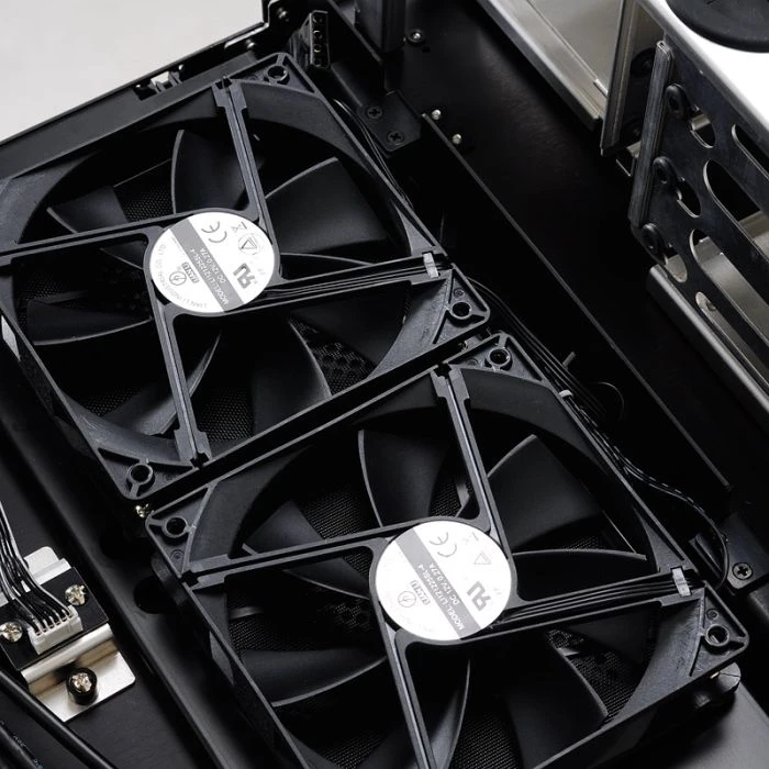 Lian Li PC-V358A silber