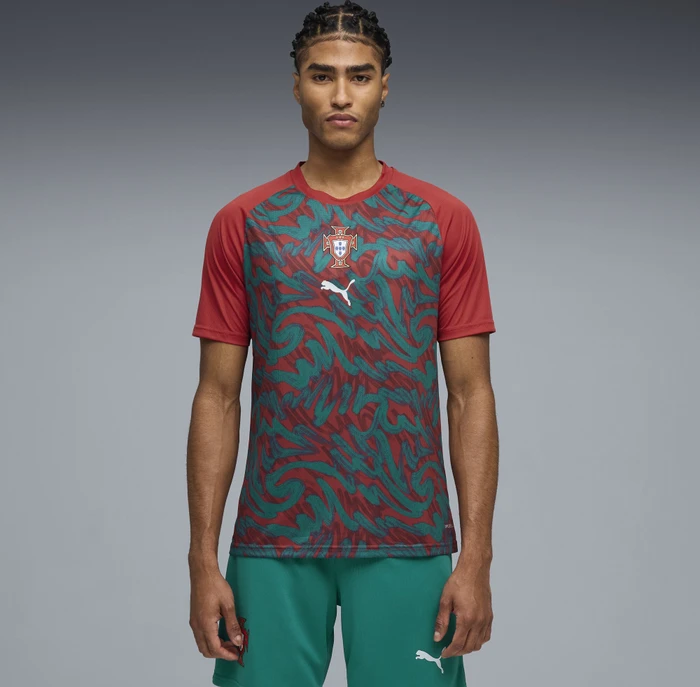 Puma FIFA WM 2026 Portugal Aufwärmtrikot kurzarm club red/green lagoon (Herren)