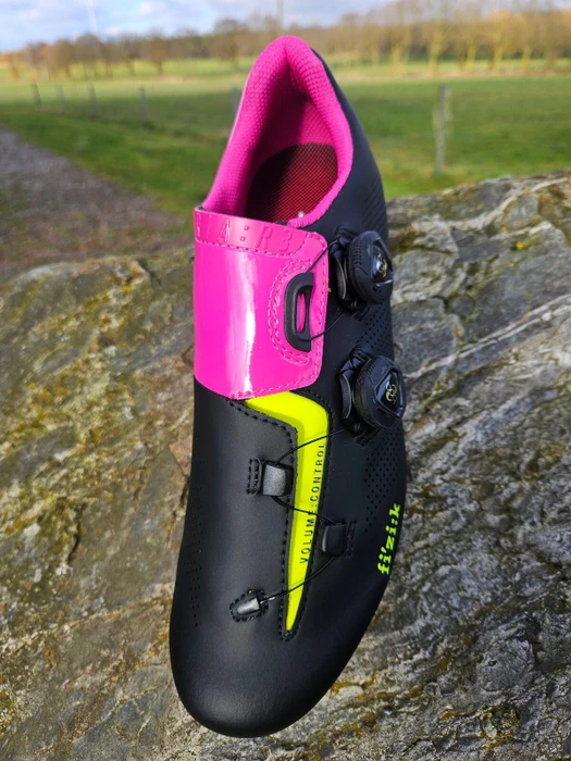 fi'zi:k Aria R3 black/pink fluo/yellow fluo