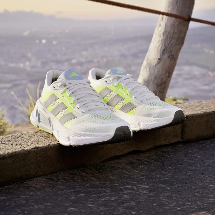 adidas Questar cloud white/matte silver/lucid lemon (Damen)