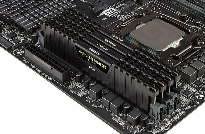 Corsair Vengeance LPX schwarz UDIMM 32GB Kit, DDR4-2933, CL16-18-18-36