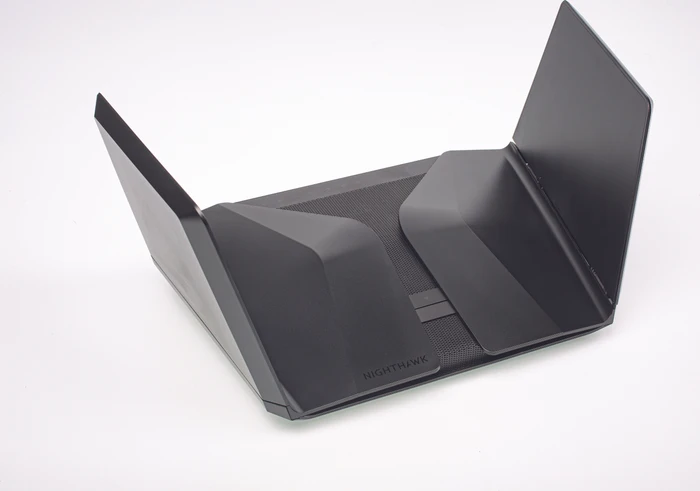 Netgear Nighthawk AX6000 AX12