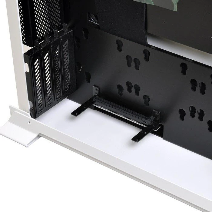 Lian Li PC-O7 weiß, Glasfenster