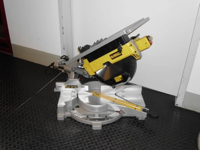 DeWalt D27111 Elektro-Paneelsäge