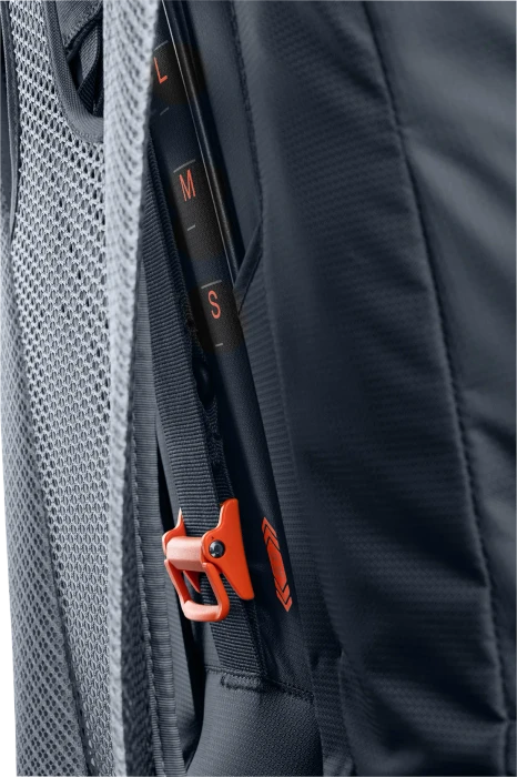 Deuter Futura Air Trek 60+10 black/graphite