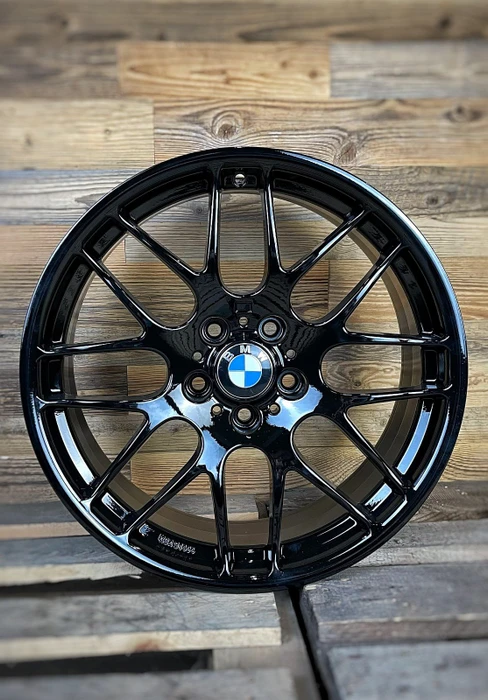 Avus Racing AC-MB4