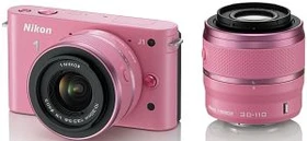 Nikon 1 J1 pink mit Objektiv 1 NIKKOR 10-30mm 3.5-5.6 VR und 1 NIKKOR 30-110mm 3.8-5.6 VR
