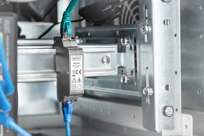 Digitus RJ-45 Überspannungsschutz, PoE Surge Protector, Railmount