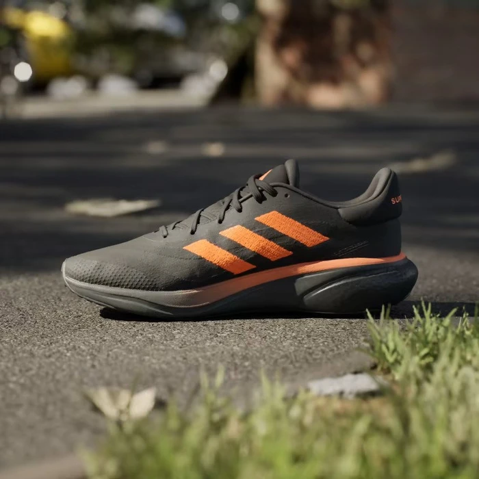adidas Supernova 3 core black/impact orange/cloud white (Herren)