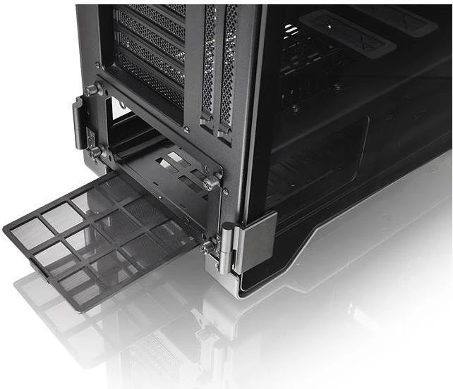 Thermaltake A500 Aluminium, Glasfenster