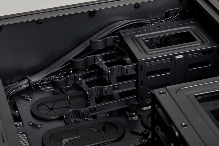 Corsair Crystal Series 280X, schwarz, Glasfenster