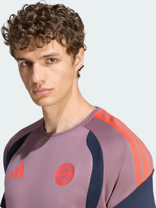 adidas FC Bayern München Cup 2026/2027 Trainingstrikot kurzarm shadow fig/legend ink (Herren)