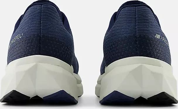 New Balance FuelCell Propel v5 nb navy/light arctic grey/white (Herren)