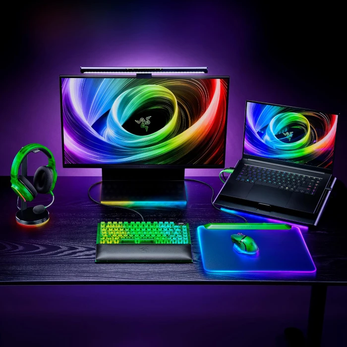 Razer Firefly V2 Pro - Fully Illuminated RGB Gaming Mouse Mat, Phantom Green Edition