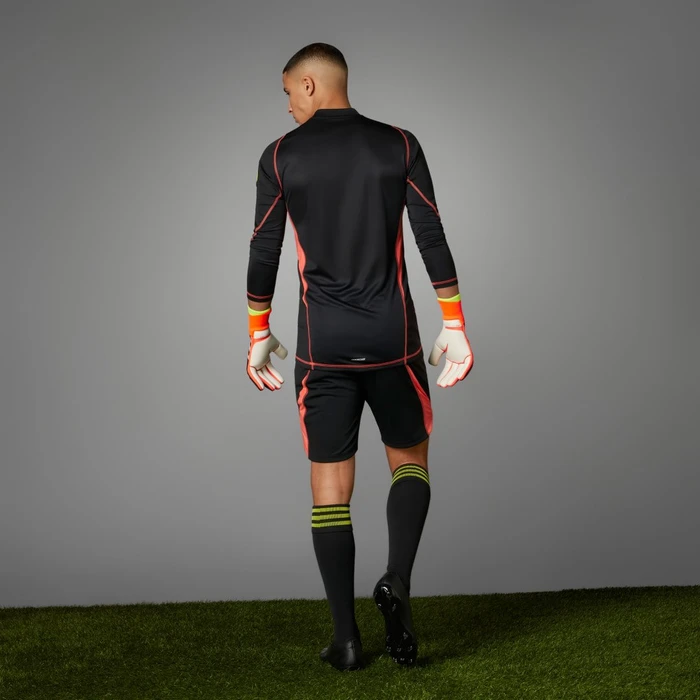 adidas Predator Pro Torwarthandschuhe black/solar red/solar yellow