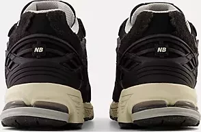 New Balance 1906R black/silver metallic/gold metallic (Herren)