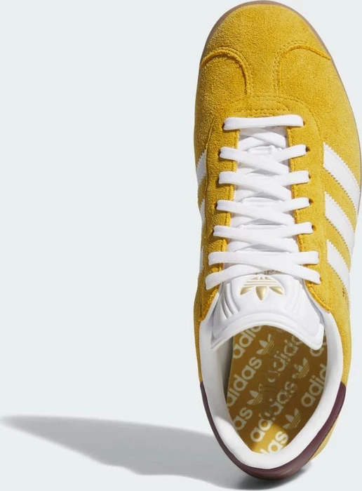 adidas Gazelle Spikeless victory gold/cloud white/maroon