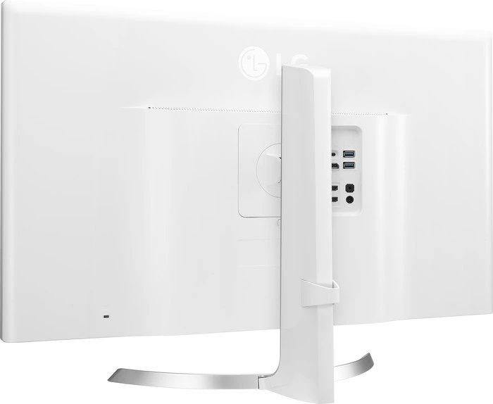 LG 32UD99-W, 31.5"