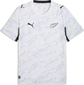 Puma FIFA WM 2026 Neuseeland Auswärtstrikot kurzarm puma white/silver mist (Herren)