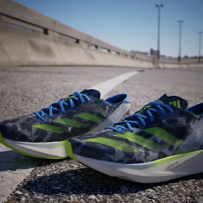 adidas Adizero Takumi Sen 10 crystal white/lucid lemon/blue burst (Damen)